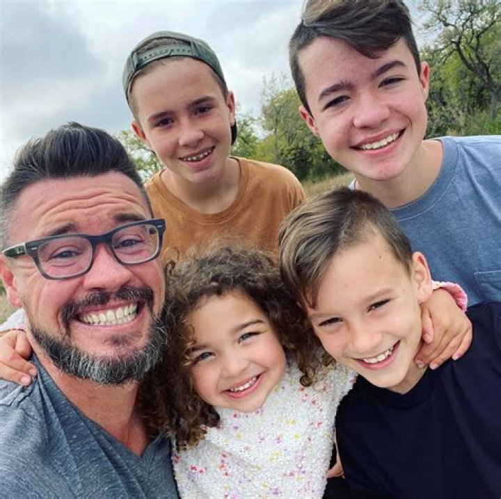 Dave Hollis Children: Meet Noah Hollis, Ford Hollis And Jackson Hollis