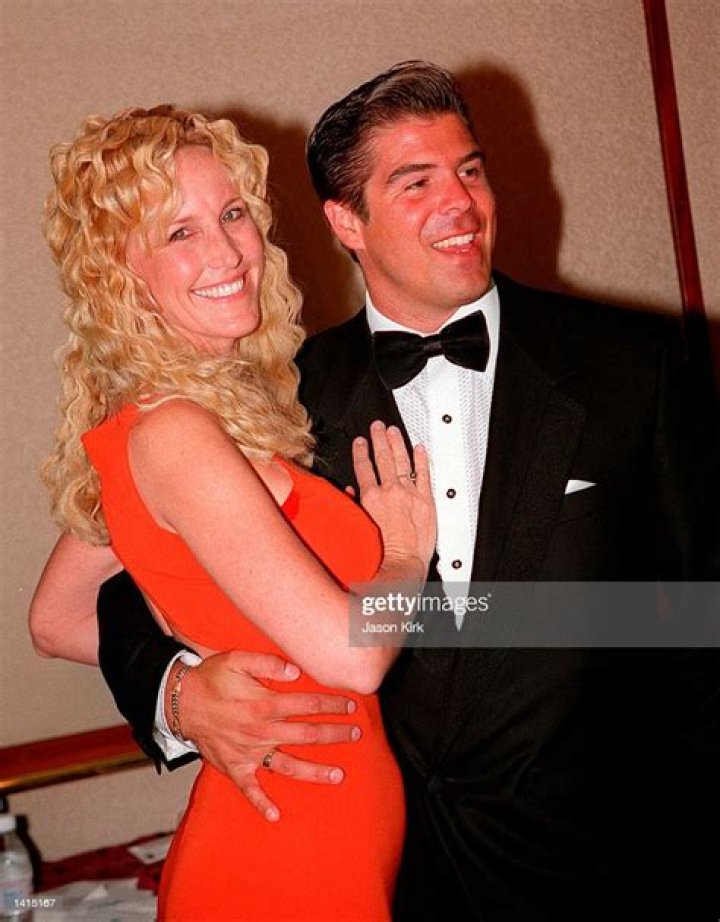 Erin Brockovich Spouse