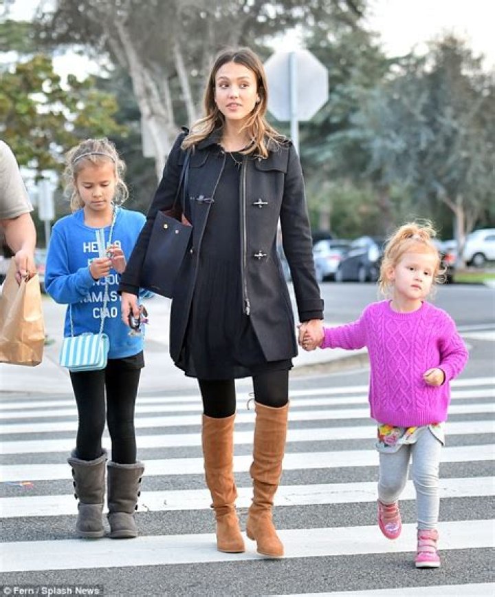Jessica Alba - Age, Family, Bio ·