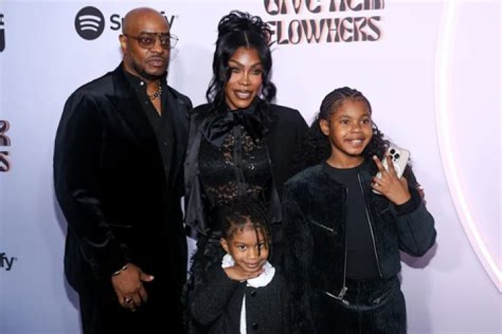 JoltVibe | Meet Nikki Ziering