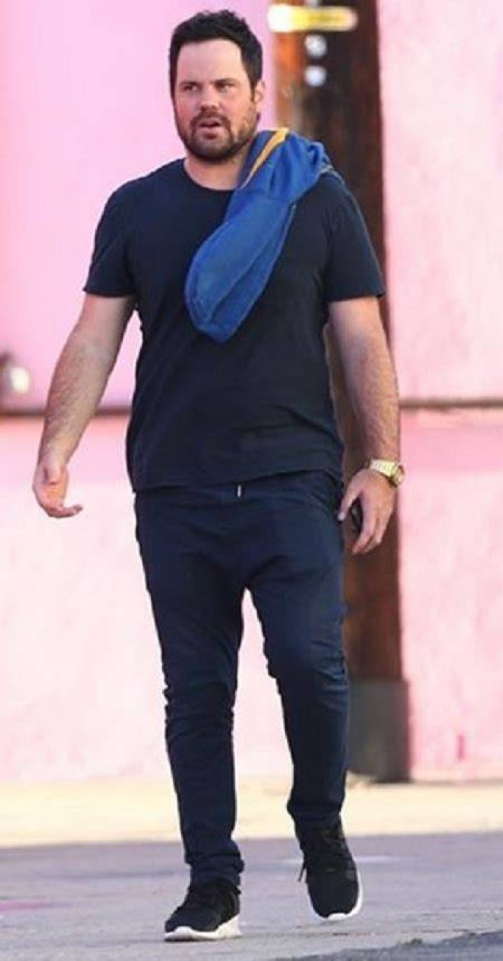 Mike Comrie Net Worth 2024 Wiki, Married, Family, Wedding, Salary