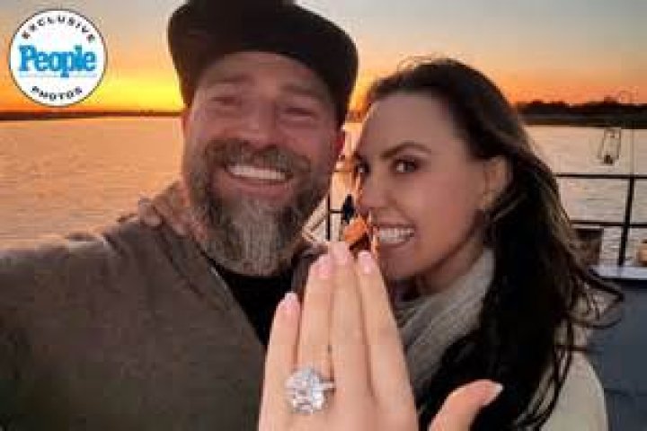 Sarah Westwood Dating, Engagement, Boyfriend, Fiance, Baby & Net Worth