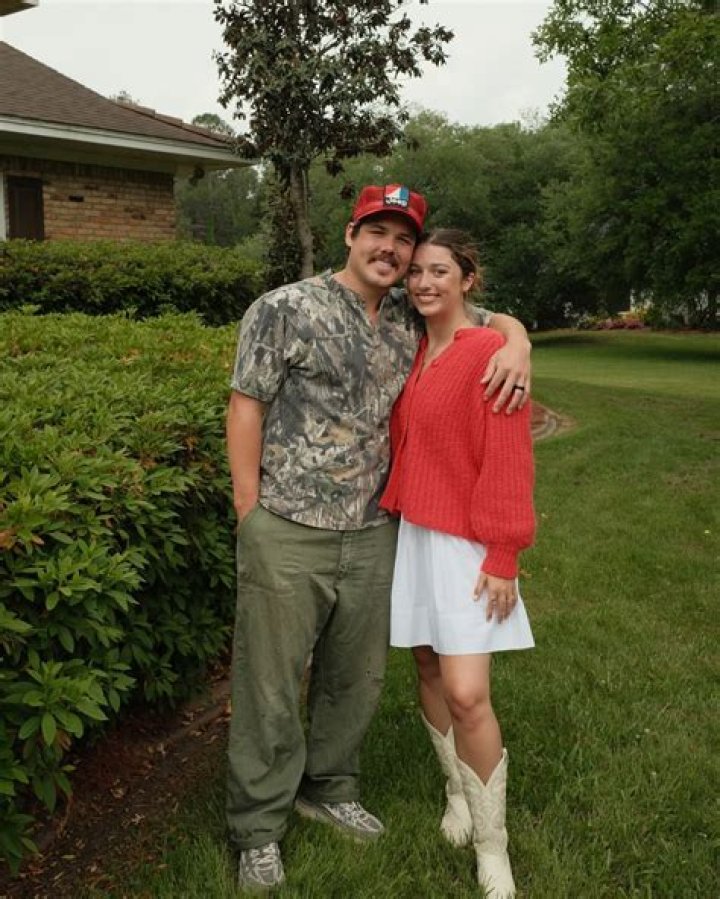 Who is the Actress of Duck Dynasty, Bella Robertson Dating? Know Her Relationship Status and Net Wor